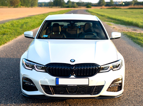 Inchiriaza BMW seria 3 new in Bucuresti Otopeni Aeroport clasa De Lux
