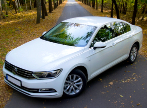 Inchiriaza VW PASSAT aut in Bucuresti Otopeni Aeroport clasa Full Size